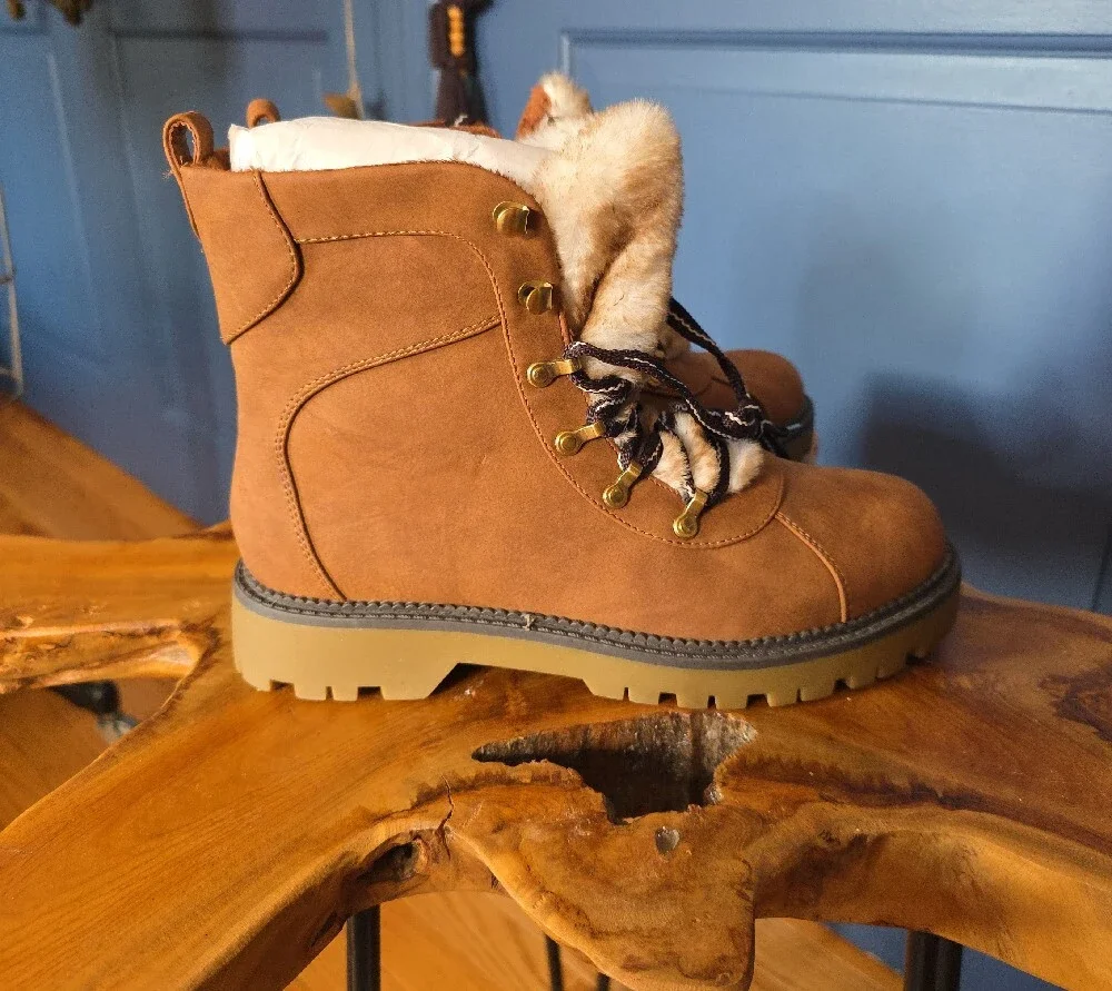 Style & Co. Morggan Lace-Up Lug Sole Combat Booties Camel Tan 8MDescription: